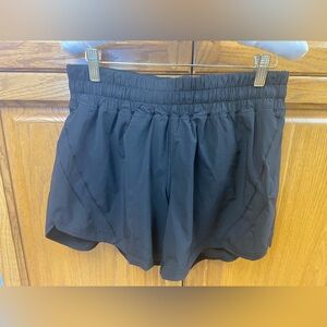 Lululemon Tracker Short 10